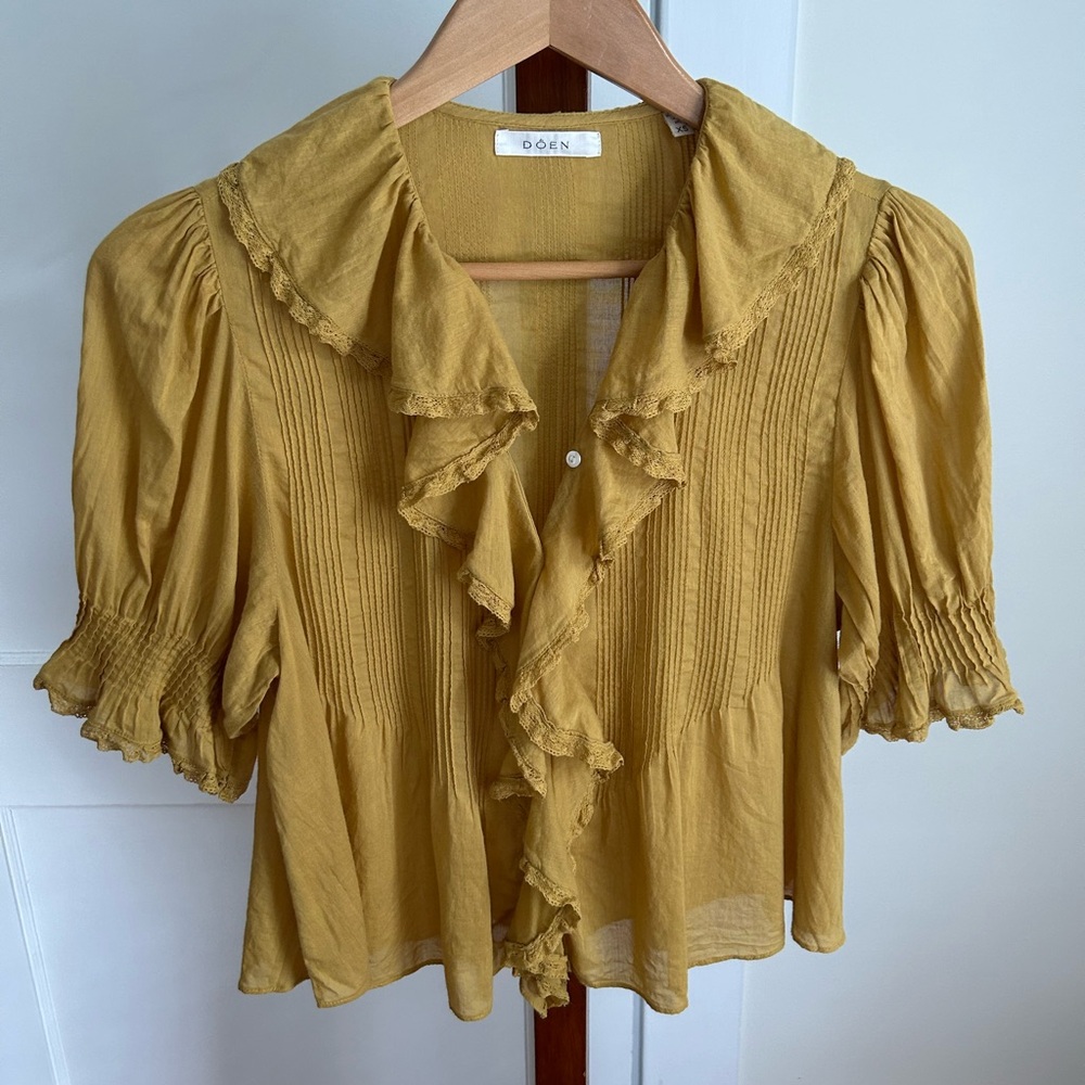 Doen Henri top in mustard